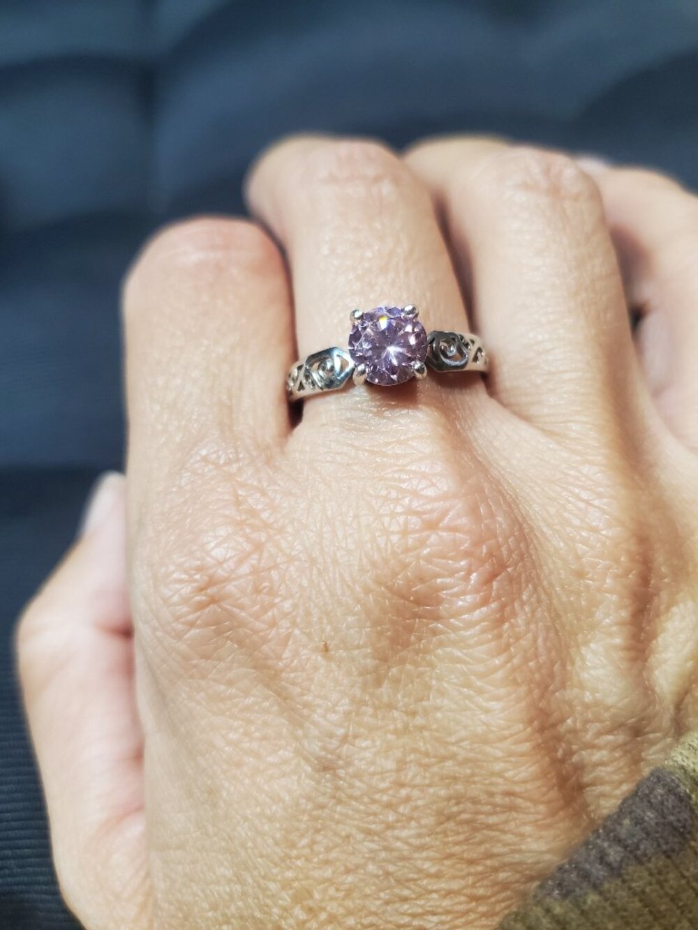 Vintage 925 sterling pink cubic zirconia solitaire ring